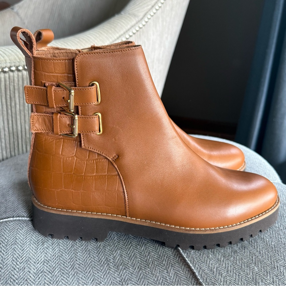 Andre Assous Tan Leather Footwear
